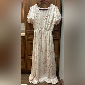 Vince Camuto White and Pink Floral Maxi Dress